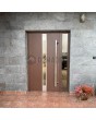 Porte à charnières LIM en aluminium noyer avec fenêtre latérale droite
