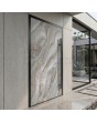 Porte battante en aluminium recouverte de quartz fritté grigio