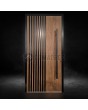 Porte d'entrée en aluminium couleur noyer avec lamelles verticales noires en profilés d'aluminium