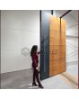 Porte d'entrée pivotante en aluminium avec décor en bois de chêne doré